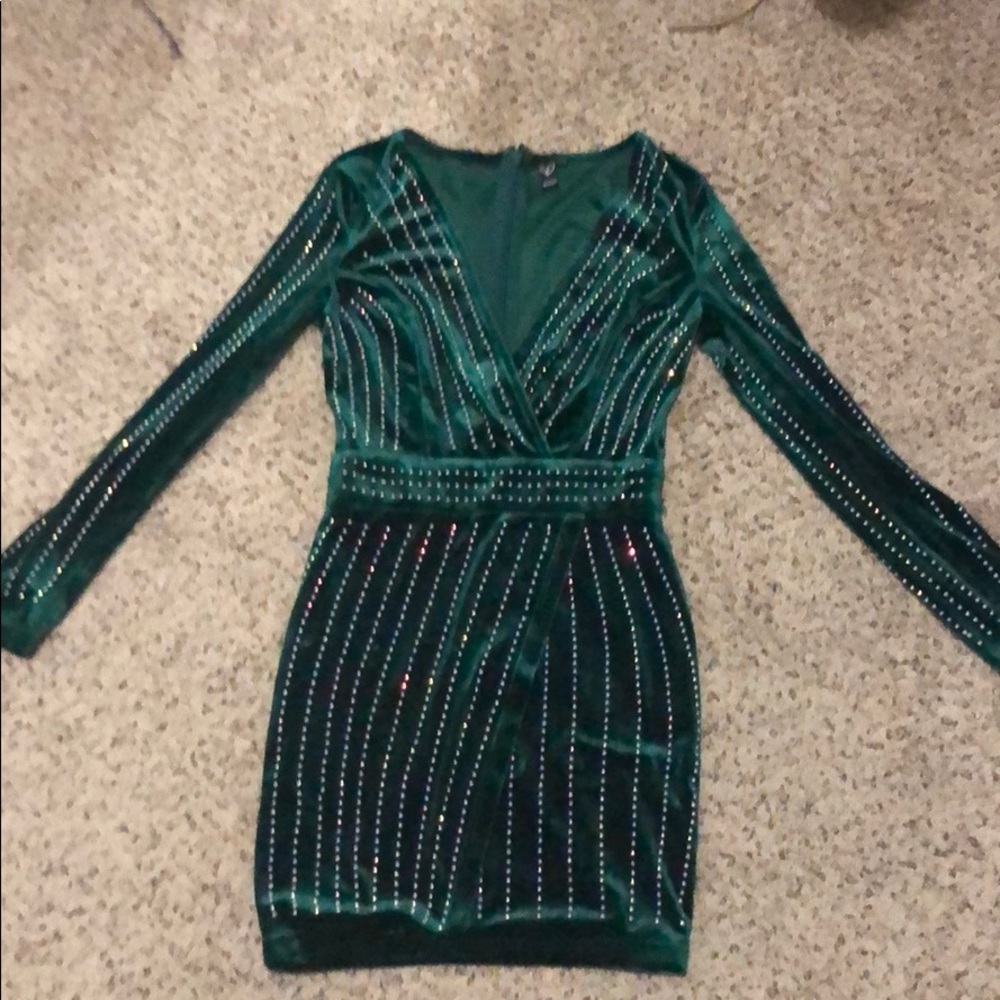 Green Velvet Dress 😍